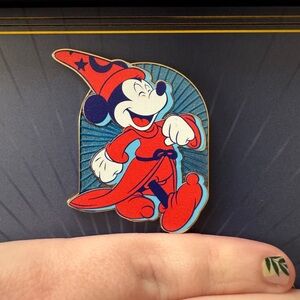 Disney Mickey Mouse Fantasia Pin D23 Fan Club Gold Member Exclusive 2025